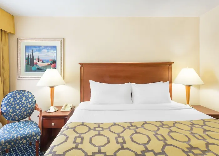 Hotel Baymont By Wyndham