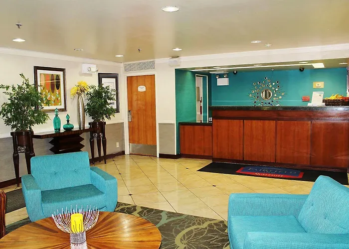 Hotel Baymont By Wyndham
